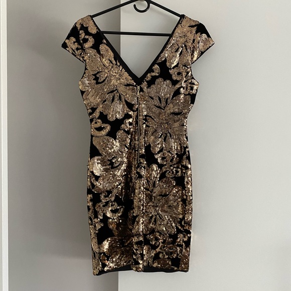 Black with gold sequins -Above the knee dress - Picture 2 of 7